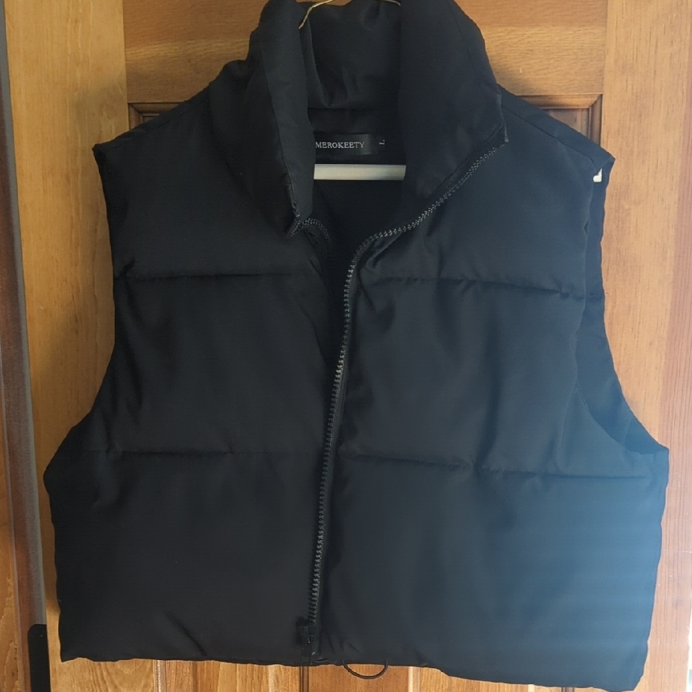Black Women's Cropped Puffer Vest